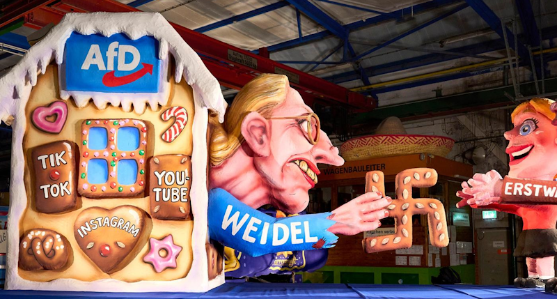 Karnevalswagen mit Hakenkreuz-Verharmlosung